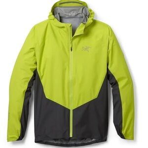 Arc’teryx Norvan Shell Hooded Jacket
